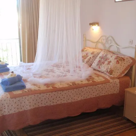 Korina * Παλαιοκαστρίτσα